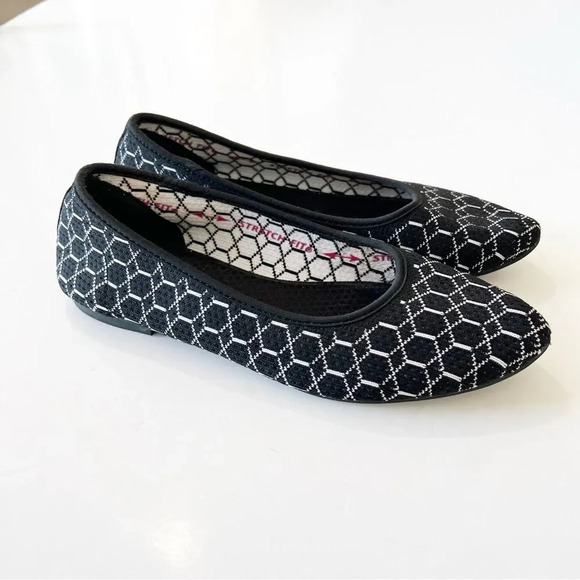 Skechers Aircooled Flyknit Pointed Toe Loafers Black Geometric Print‎ Women’s 7 - Picture 5 of 14